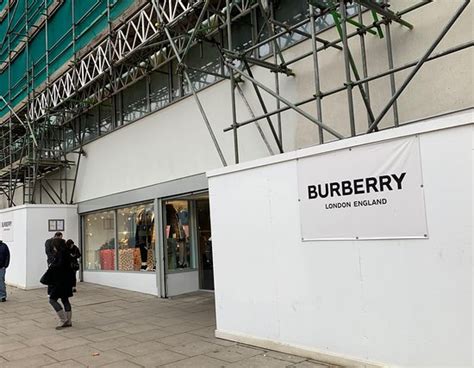 burberry a londra conviene|burberry factory shop reviews.